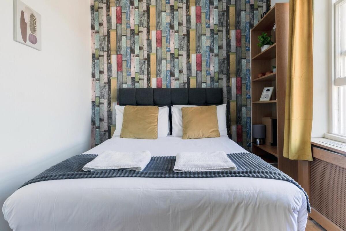 Portobello Road Artistic Studios 'Budget' Лондон Екстериор снимка