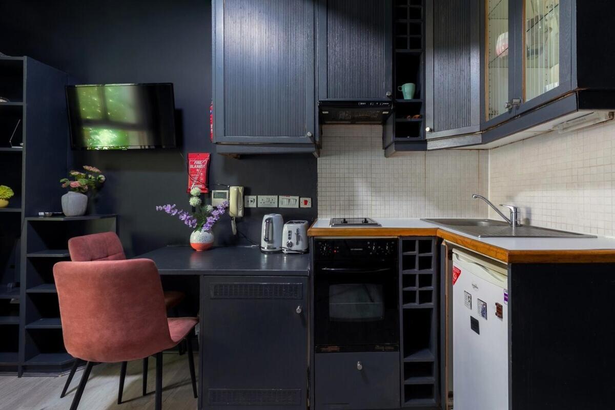 Portobello Road Artistic Studios 'Budget' Лондон Екстериор снимка