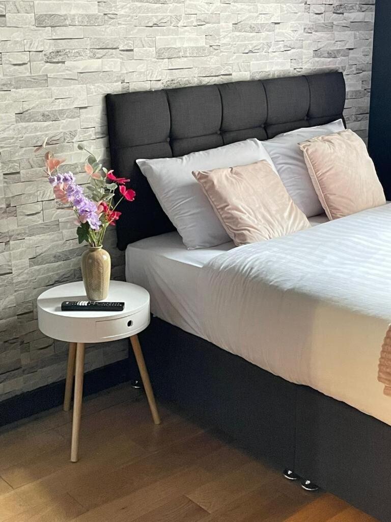 Portobello Road Artistic Studios 'Budget' Лондон Екстериор снимка