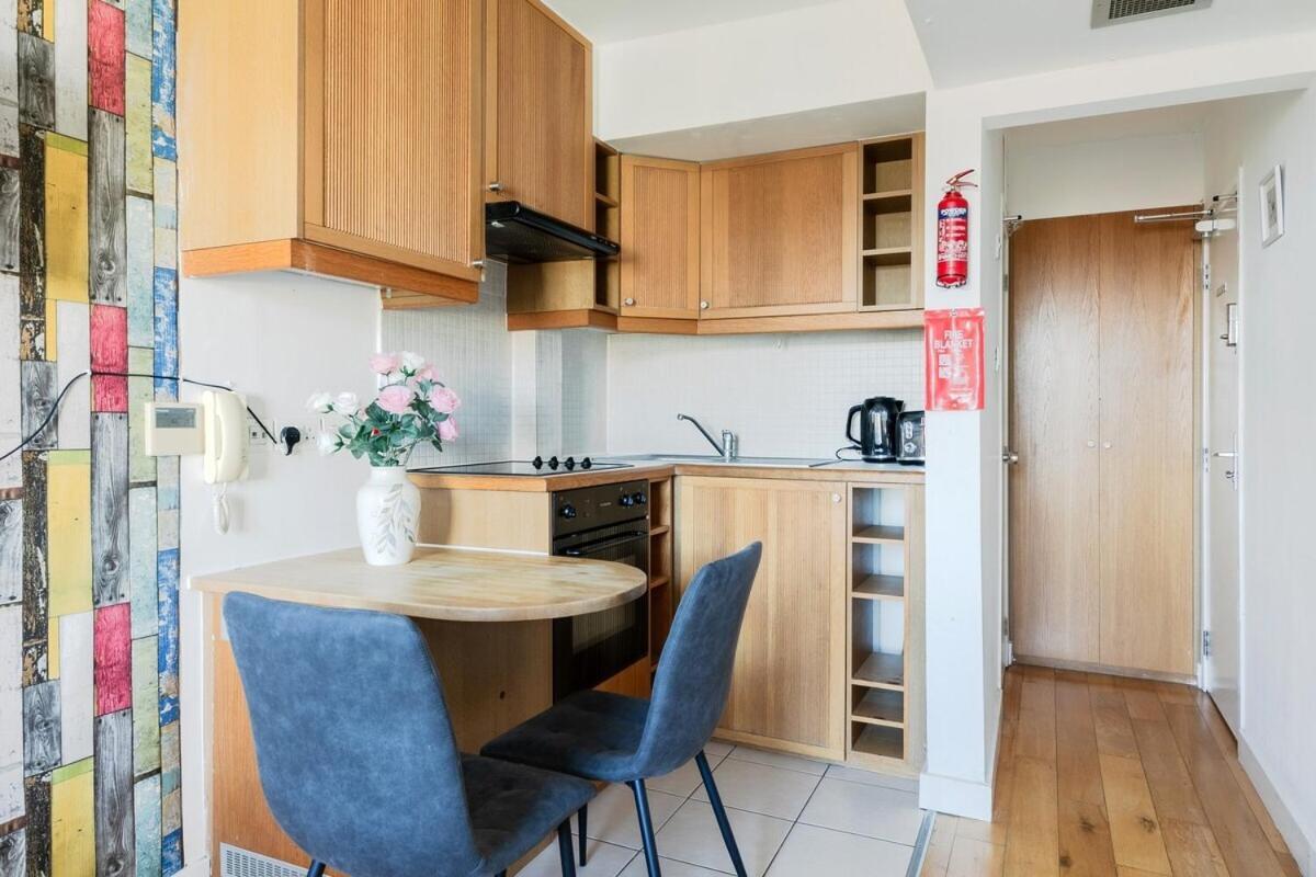 Portobello Road Artistic Studios 'Budget' Лондон Стая снимка