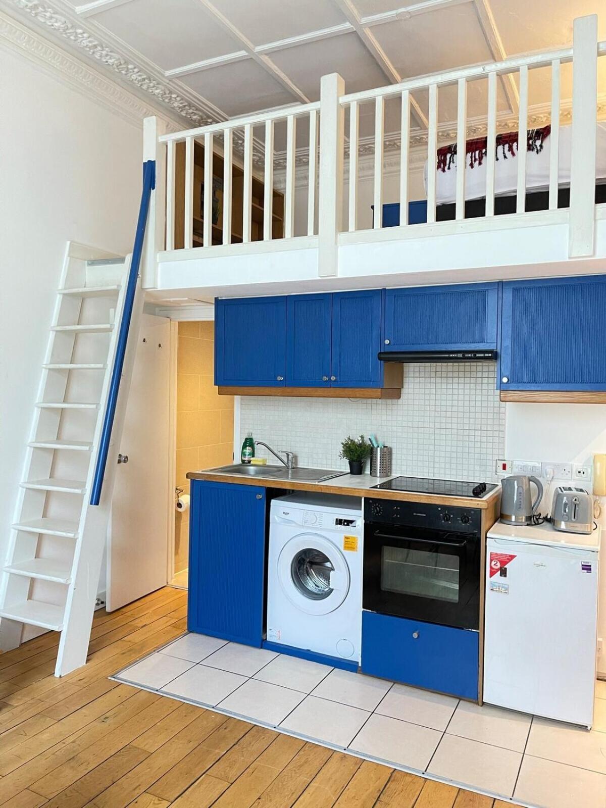 Portobello Road Artistic Studios 'Budget' Лондон Стая снимка